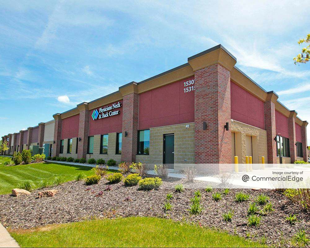 Park Nicollet at the Grove 15301 Grove Circle North, Maple Grove, MN